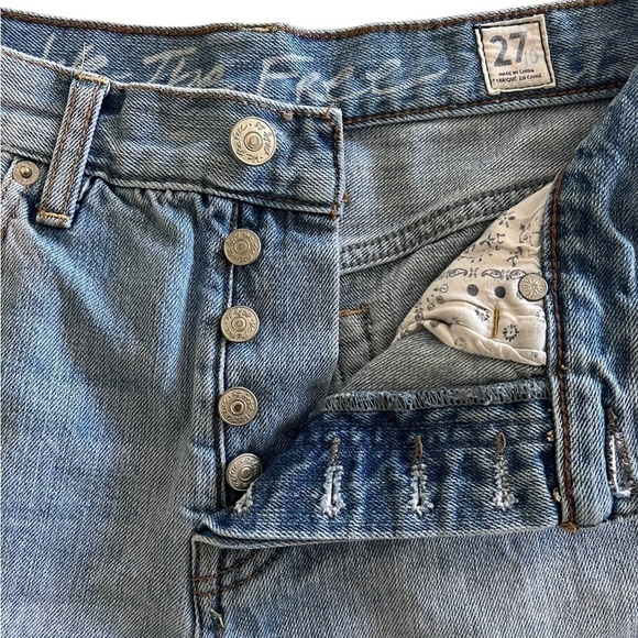 We The Free Juniors Distressed Button Fly Jean Shorts Size 27 - Picture 5 of 11